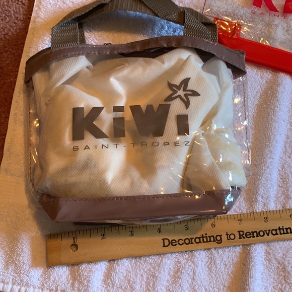 Saint Tropez Kiwi Toiletry/Make Up Plastic Bag - Picture 8 of 10